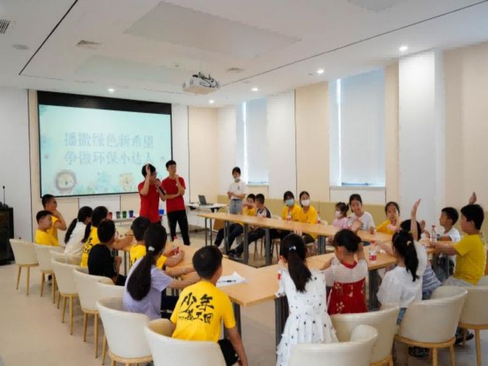 MһСWhRչIWԴchWԺഺ`oBGɫ̼LBСR`