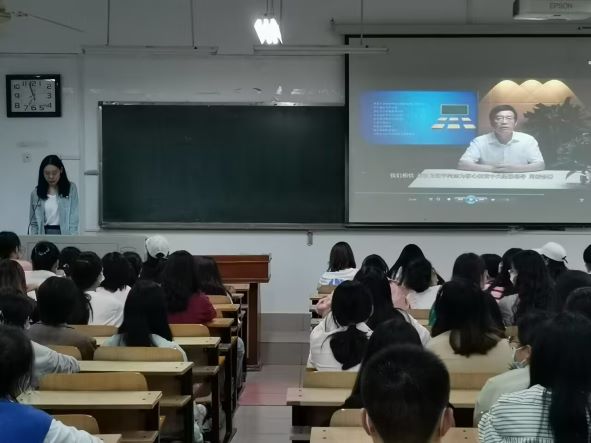 (yng)W(xu)ԺČW(xu)Ժ_(ki)չƌW(xu)飬(sh)W(xu)Ŀ(bio)}(hu)