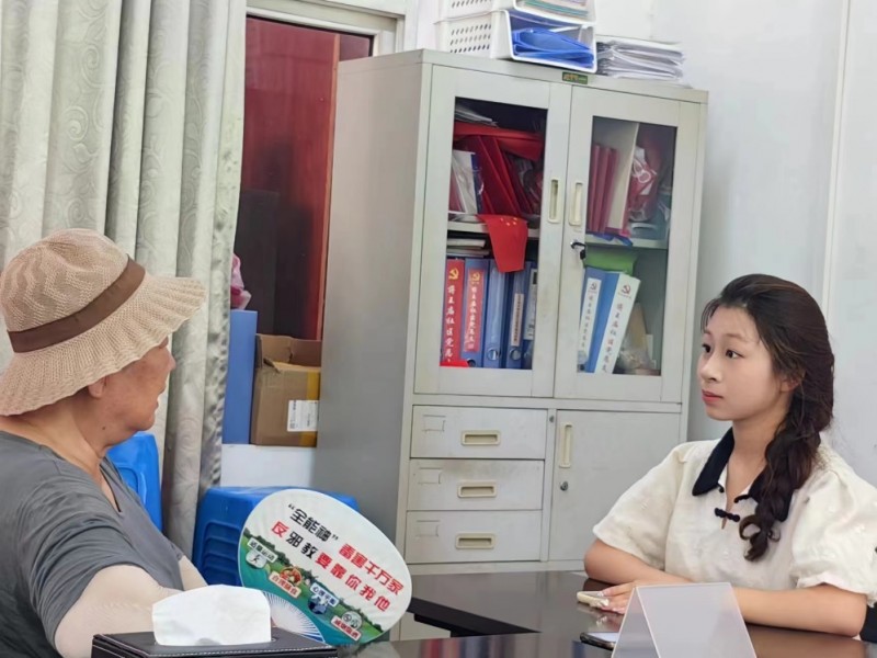 GɫͬСϾW΢־Ը꠾Gɫ