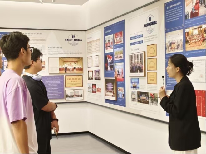 ώW(xu)ƌW(xu)W(xu)ԺУʷ{(dio)ЈF_չУʷԴʹTδƪ¡