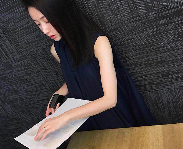 ŮWfԪ(chung)bƷ Ԯģ