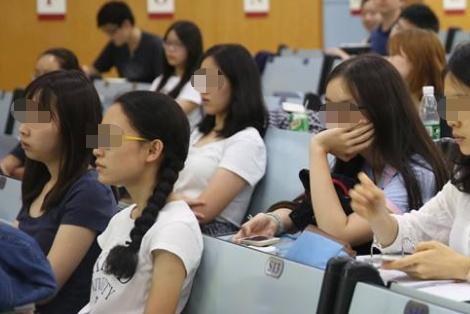 ͬr(sh)c15ŮW(xu)