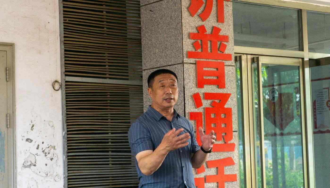 ͨc܇v̌W(xu)Ժ֮С(hu)(sh)`F(tun)ӭСW(xu)һnۂУǰ