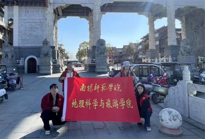 (yng)W(xu)ԺƌW(xu)cΌW(xu)Ժ_չ(yng)Ļ־Ը(w)(dng)