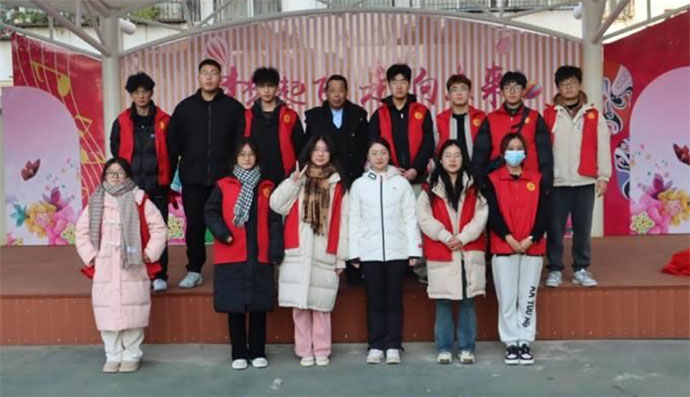 c늚⹤̌W(xu)Ժ_չC(j)˿M(jn)У@c(din)ȼƼ?j)־Ը?w)(dng)