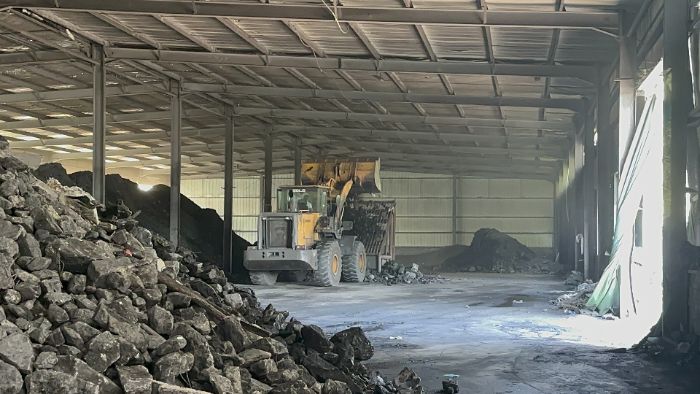 ̼{ЈFL°Դ޹˾ھ̼Dͽ